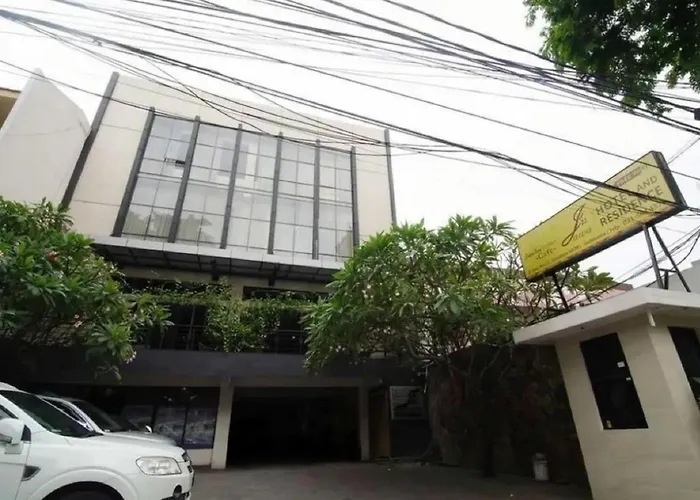 Reddoorz Near Gubeng Station Surabaya Hotel